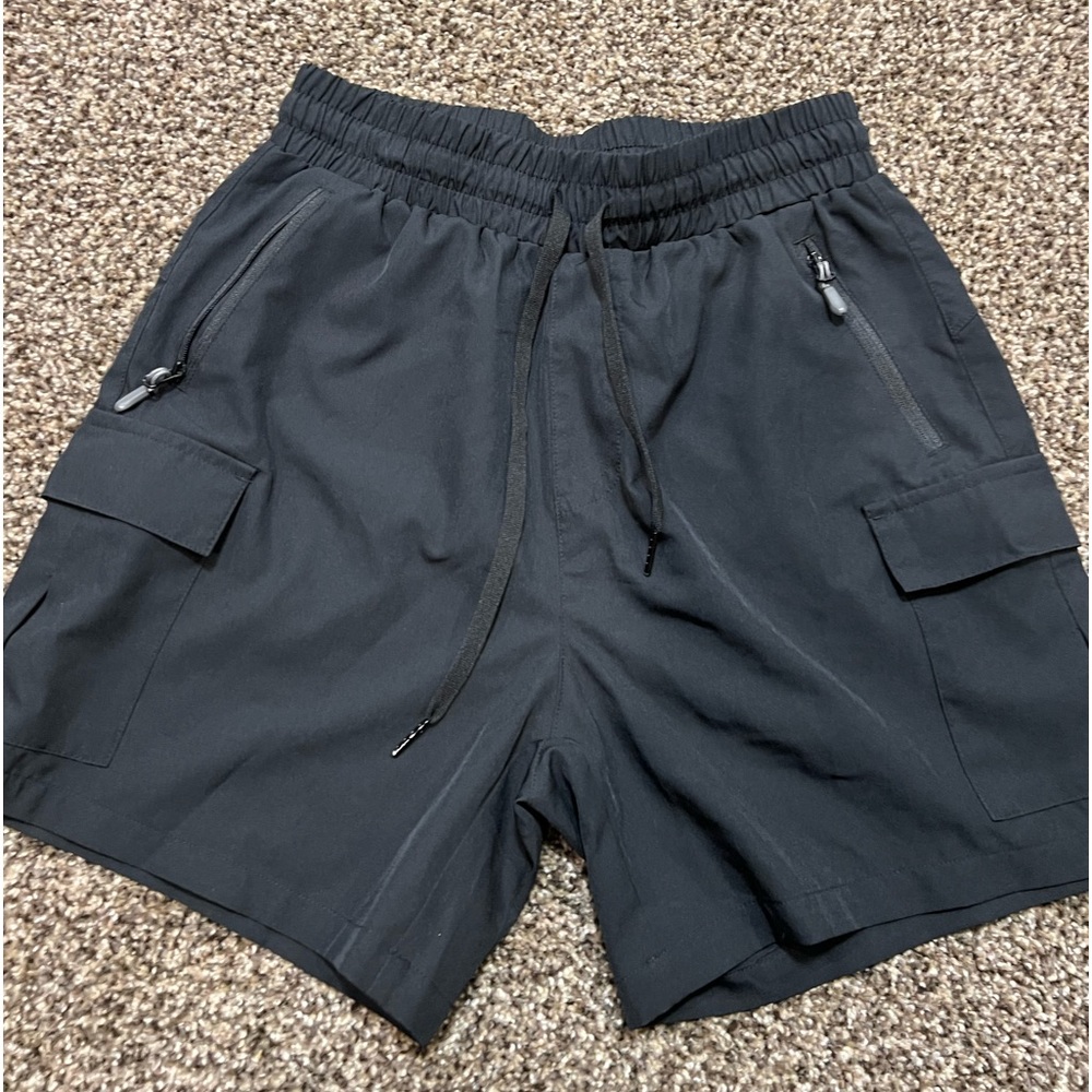 maskert hiking shorts size small NWOT